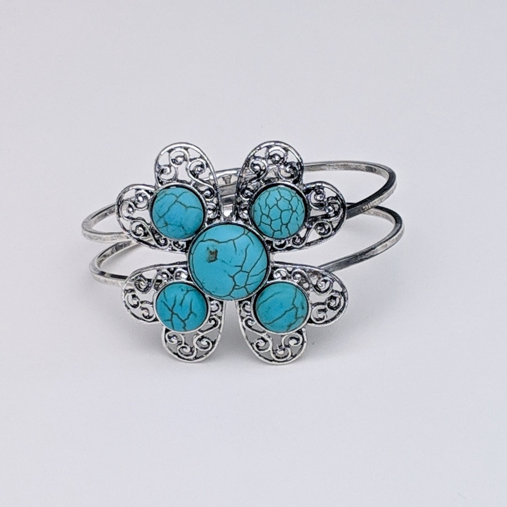 Turquoise silver "four leaf clover" cuff bracelet